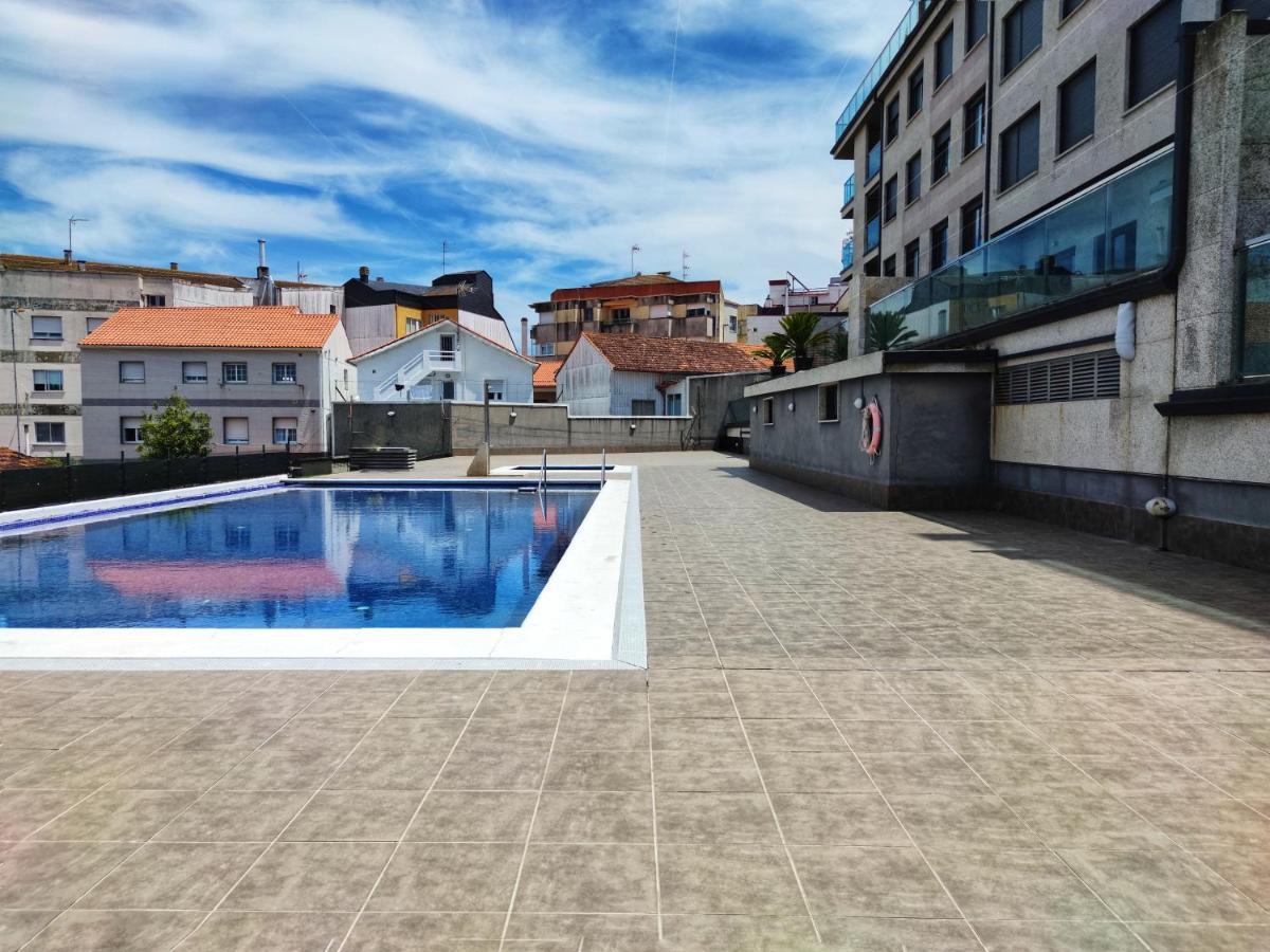 Ático con vistas, piscina y pista de tenis, a 200 metros de la playa Sanxenxo Esterno foto