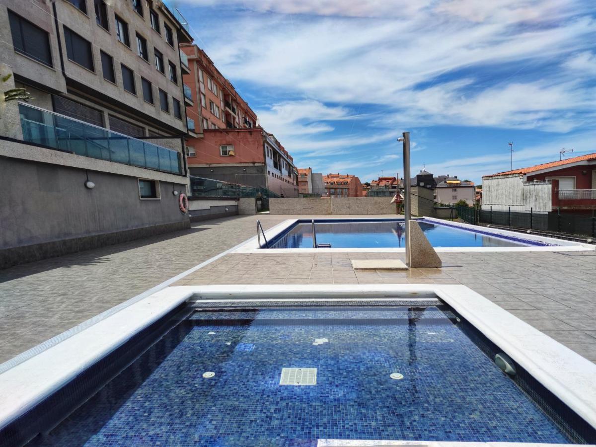 Ático con vistas, piscina y pista de tenis, a 200 metros de la playa Sanxenxo Esterno foto